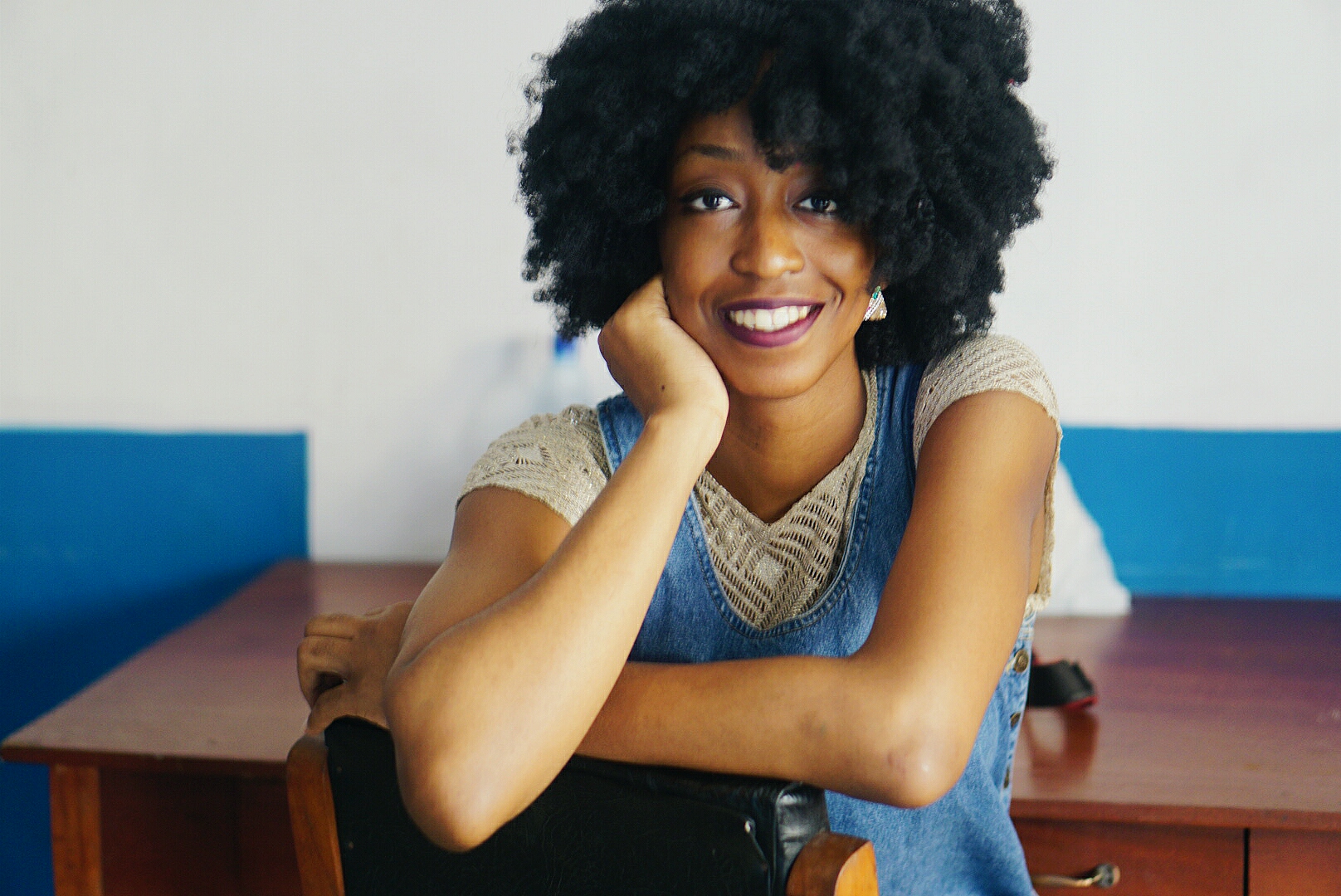 Life Lately blog post, Nigerian fashion blogger Cassie Daves all wide smiles and big hair