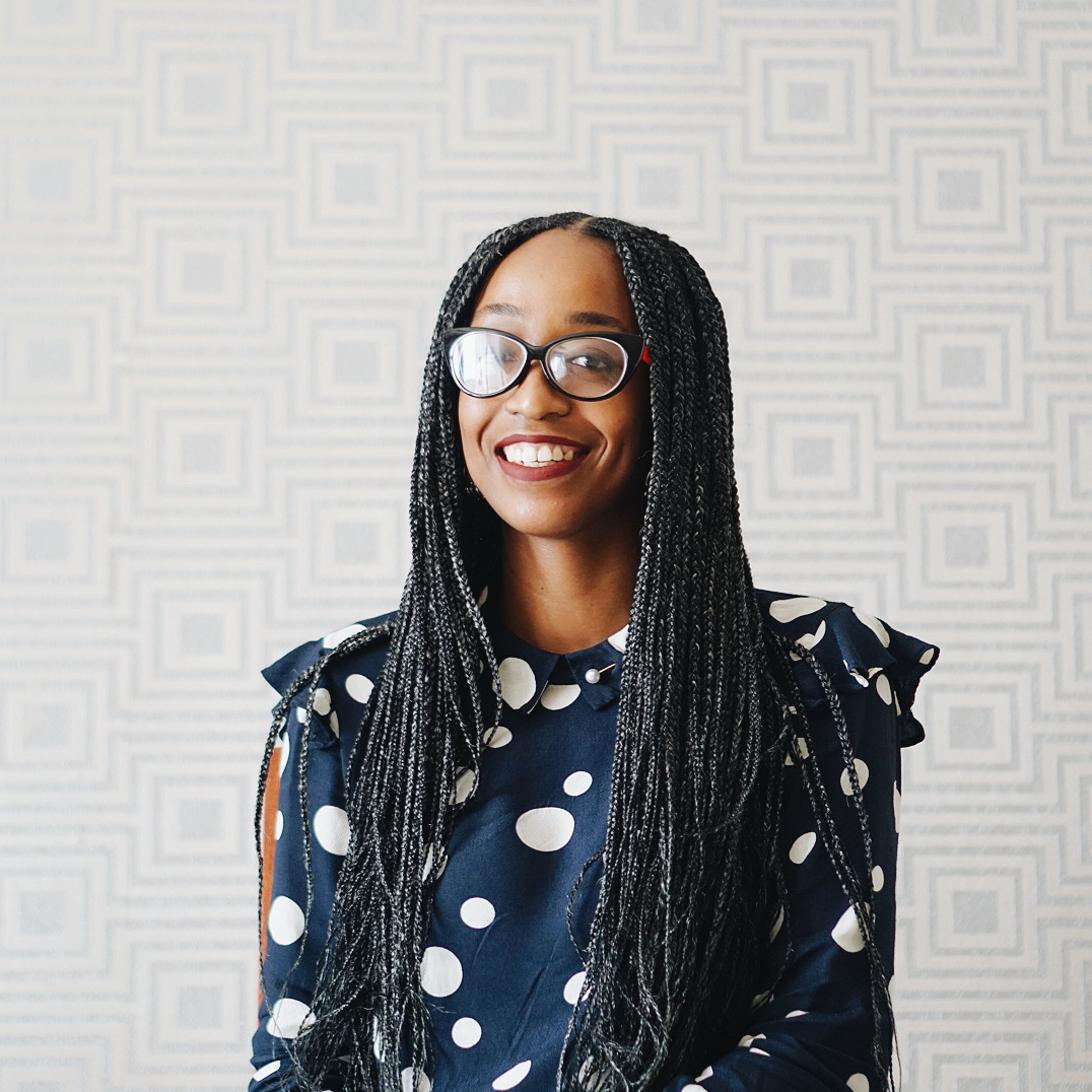 Living with endometriosis - Nigerian blogger cassie daves self portrait