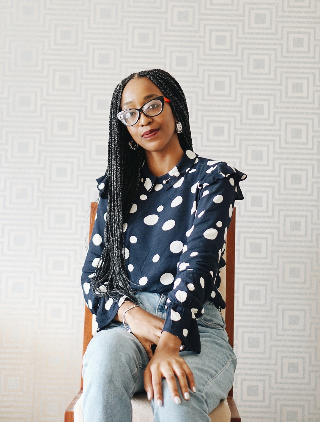 Living with endometriosis - Nigerian blogger cassie daves self portrait