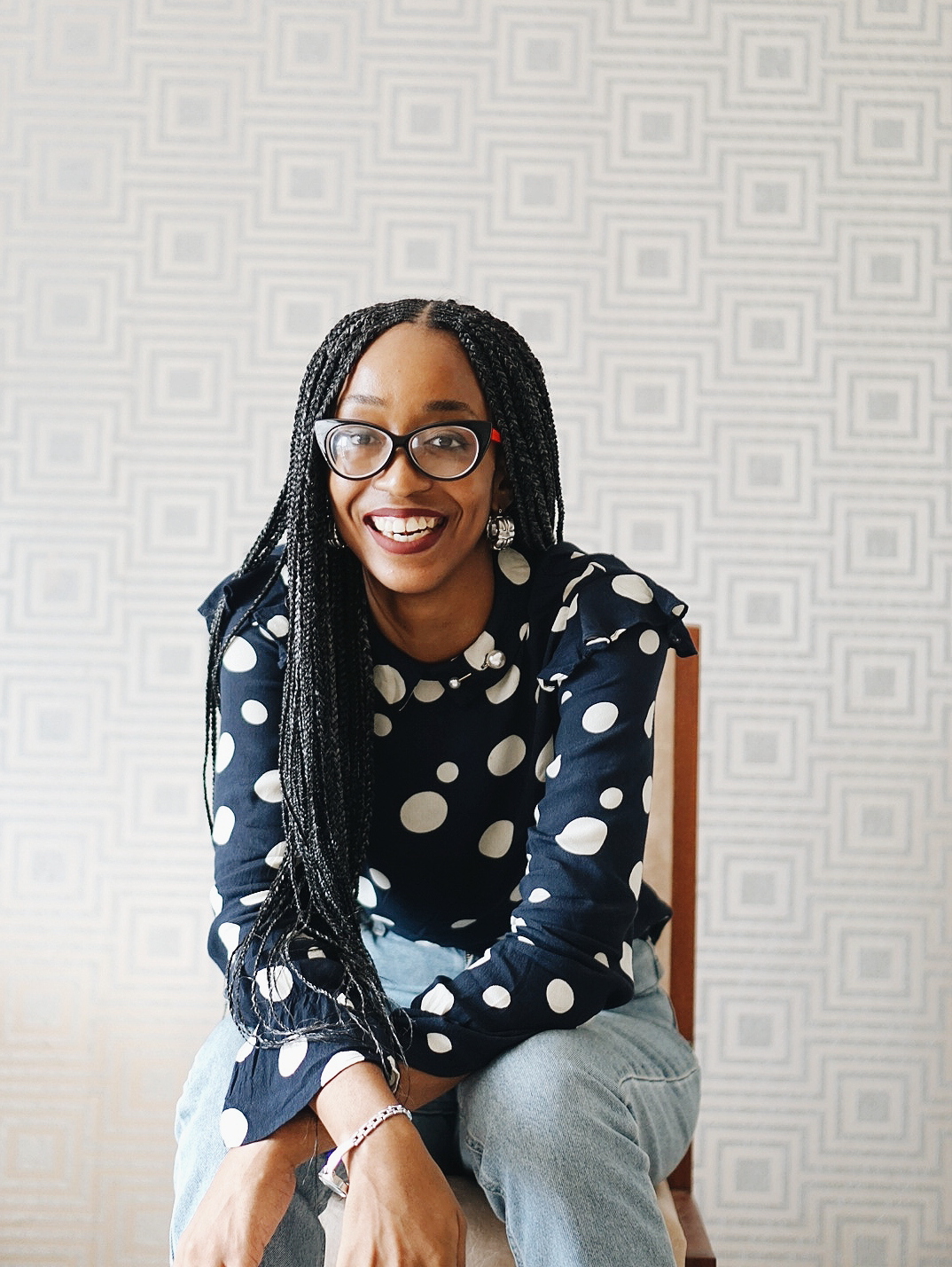 Living with endometriosis - Nigerian blogger cassie daves self portrait picture