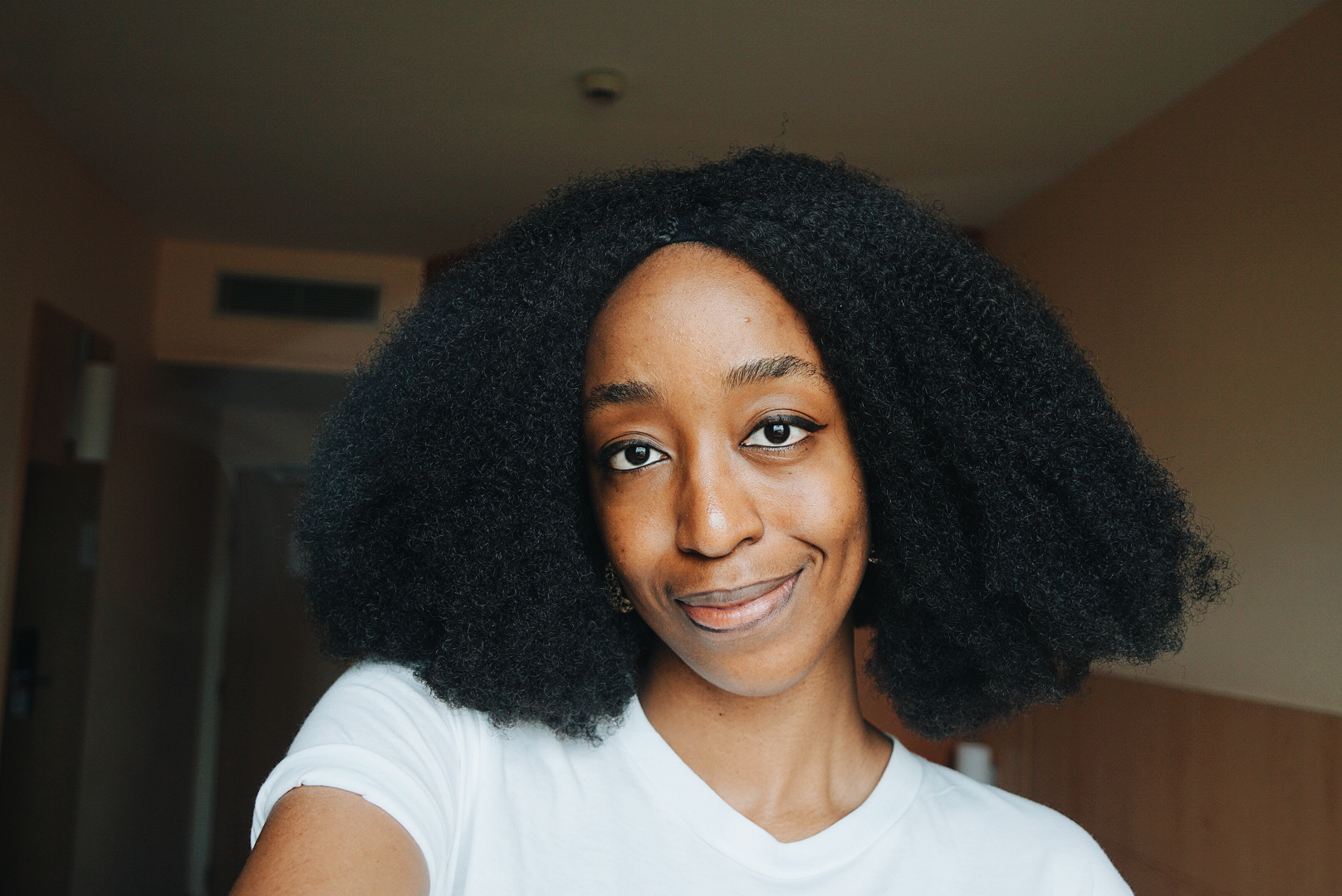 Nigerian blogger cassie daves selfie 